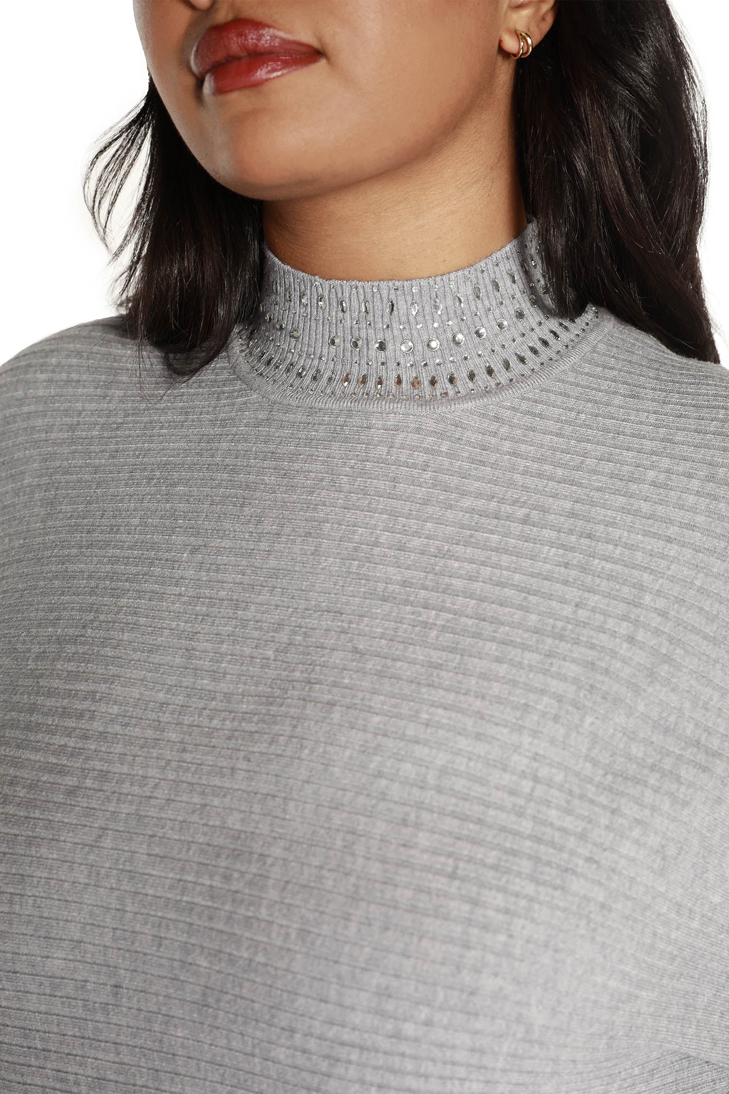 Suéter de manga larga para mujer en punto acanalado con mangas Dolman y cuello simulado con detalles de diamantes de imitación | con curvas