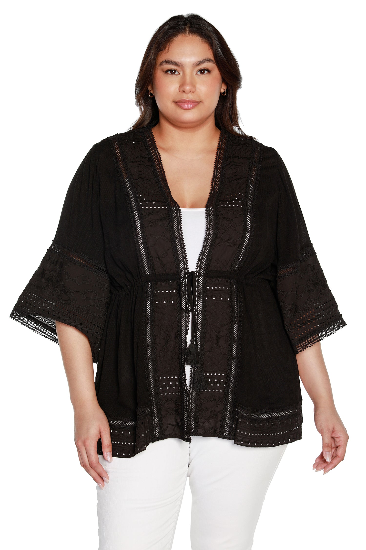 Kimono de algodón para mujer con encaje y bordado con ojales | con curvas